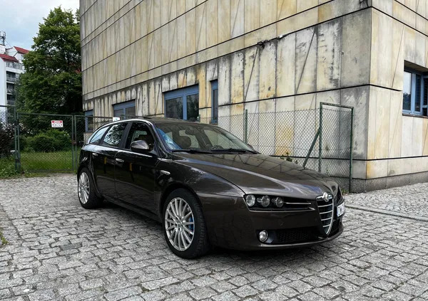 samochody osobowe Alfa Romeo 159 cena 18000 przebieg: 263773, rok produkcji 2007 z Wrocław